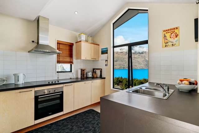 4/8 Mckerrow Place Fernhill/Sunshine Bay_3