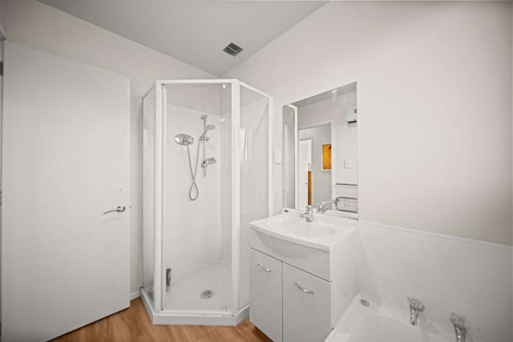 2/5 Rutherford Street Woolston_10