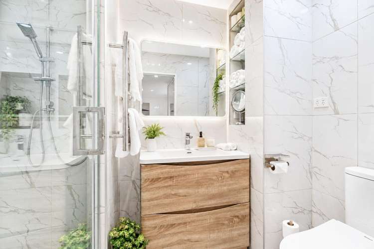 2/13 Scarlock Avenue Browns Bay_11