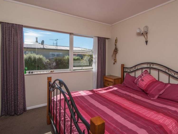 1/11 Leicester Street Stoke_13