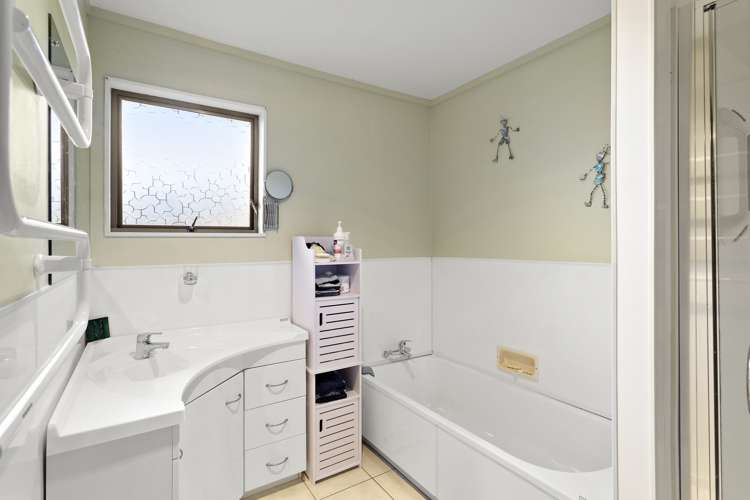 12 Cypress Gardens Place Onerahi_7