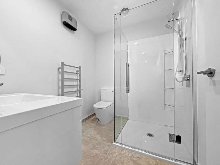 6 Nicolson St Allenton_5