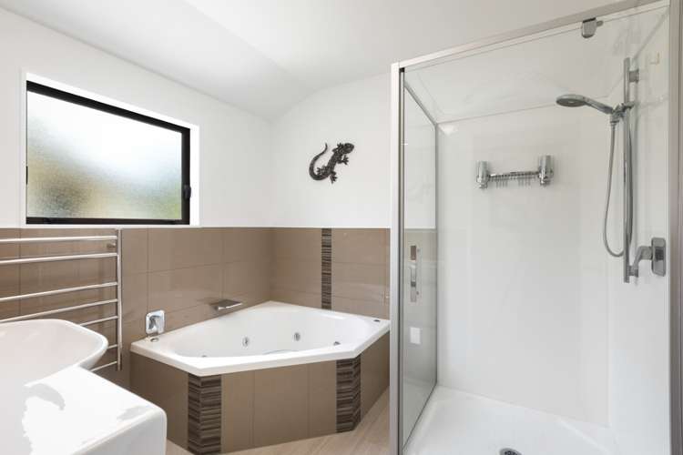 42 Elmwood Road Aongatete_16