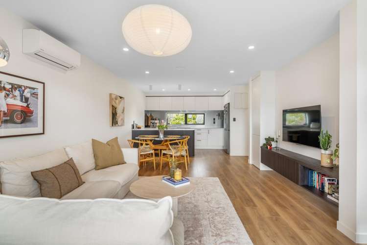 24C Essex Street Te Atatu South_6
