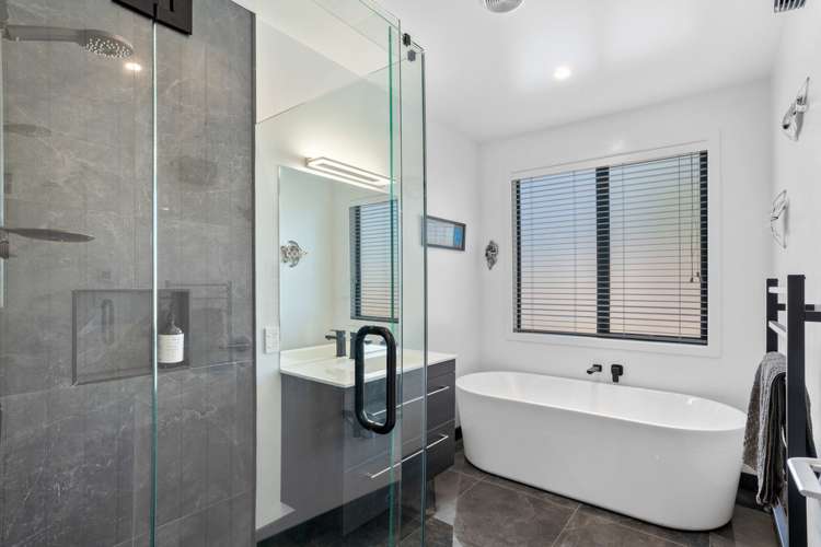 7 Tahi Street Albert Town_11