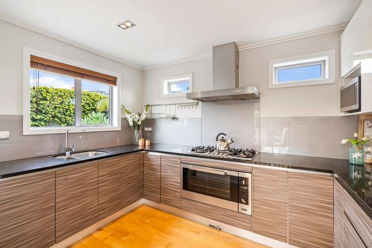 46 Armstrong Farm Drive East Tamaki Heights_6