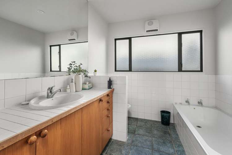 55 & 55a Wiggins Street Sumner_8