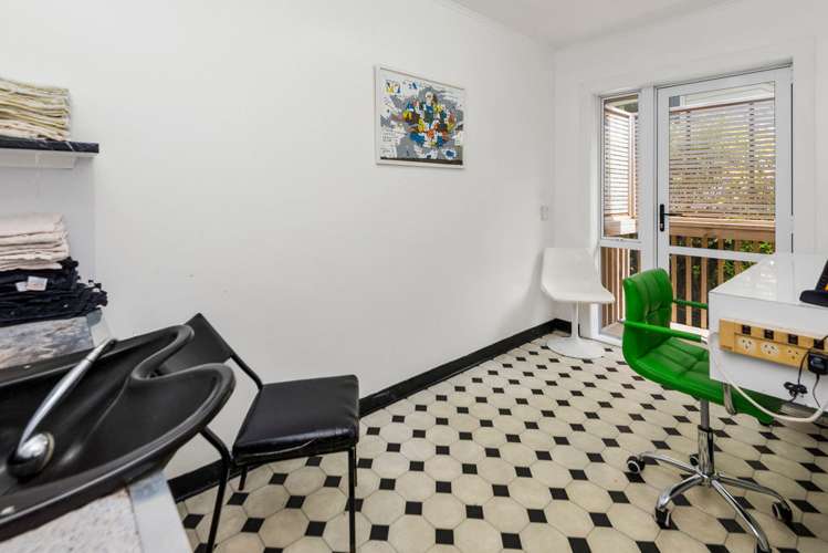 19 Glenfern Road Mellons Bay_13