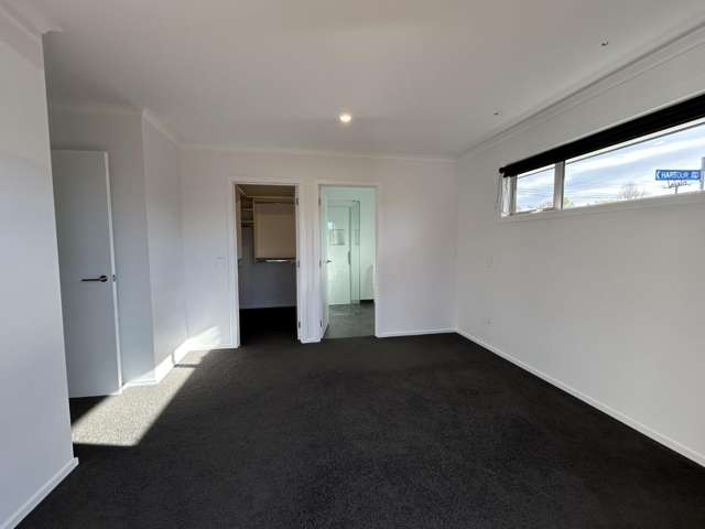 2 Harbour Road 11193_4