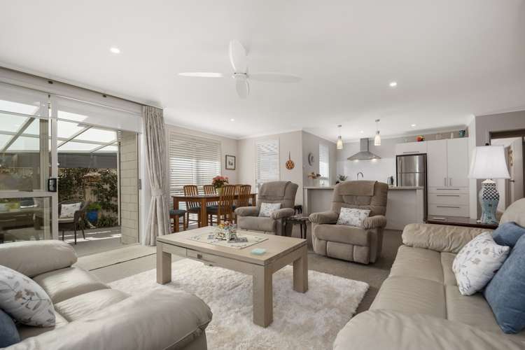 2 Seashell Drive Papamoa_6