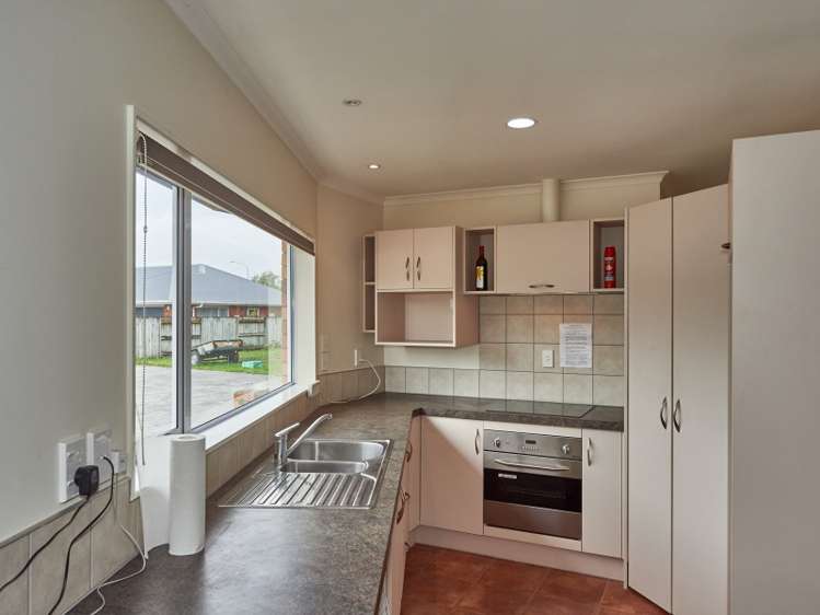 5 Barnes Court Roslyn_4