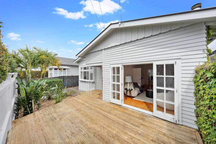 136 Peary Road Mount Eden_24