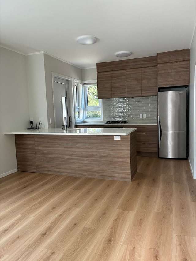 Cozy, modern living in Waterloo