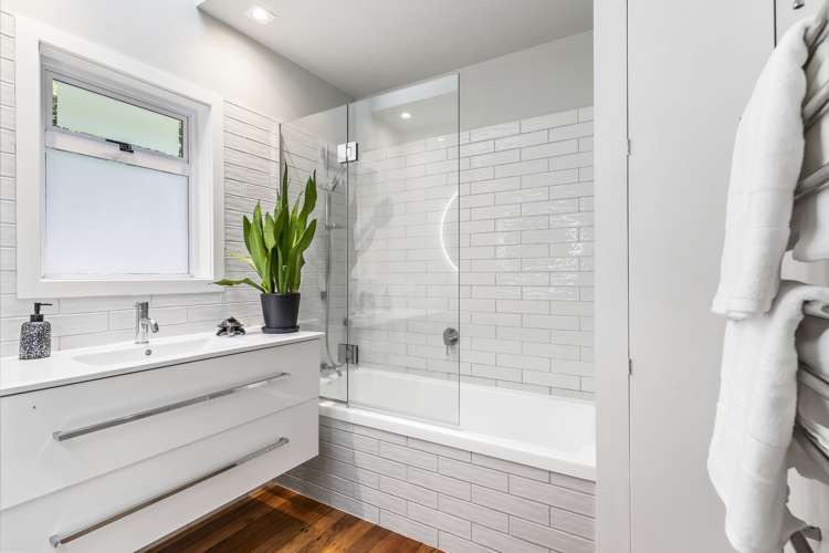 2e Foster Avenue Huia_24