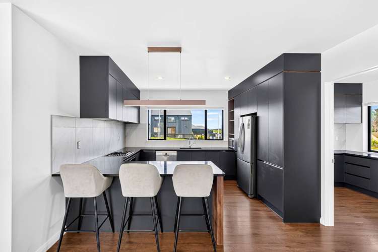 2 Celestial Crescent Orewa_11