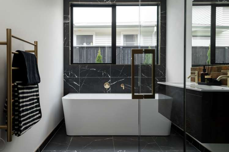 2/908 River Road Queenwood_9