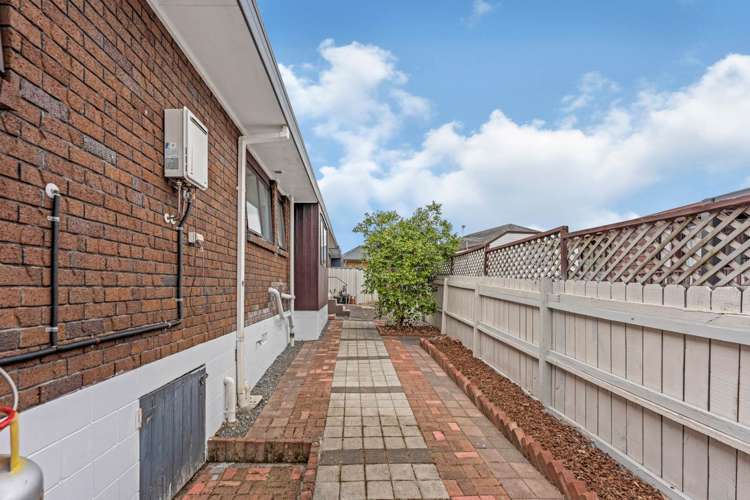 1/16 Parramatta Place Botany Downs_17