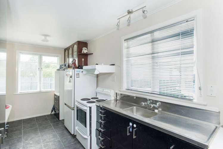 1 Keiha Street Riverdale_11