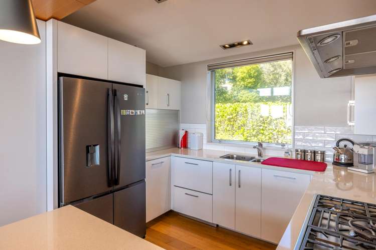 19 Victoria Road South Onetangi_11