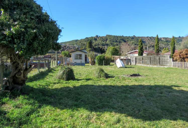 7 Main Street Reefton_17