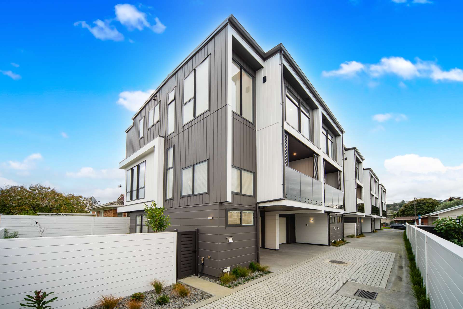 5 & 7/51 Mount Smart Road Onehunga_0