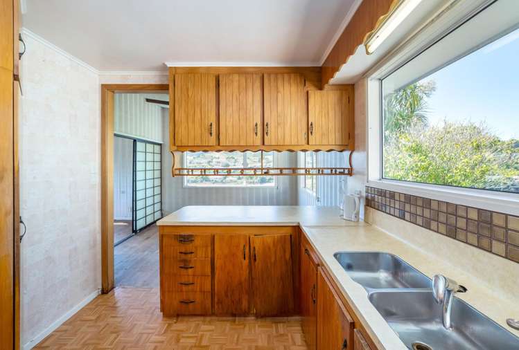 13 Rembrandt Avenue Tawa_21