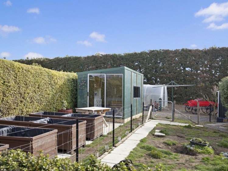 133 Halkett Road West Melton_22