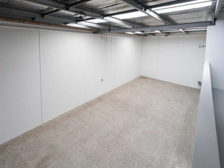 Unit F, 20 Cain Road Penrose_3