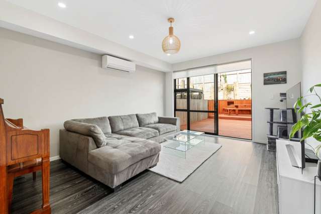 18 Routhmore Street Flat Bush_2