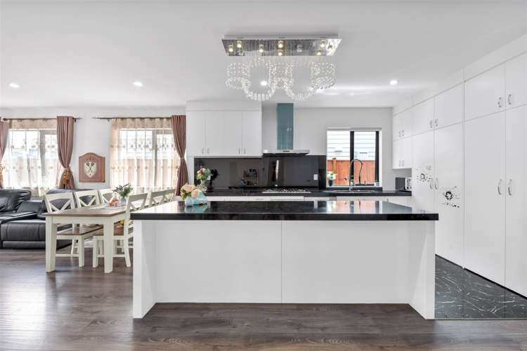 15 Eastfield Avenue Flat Bush_13