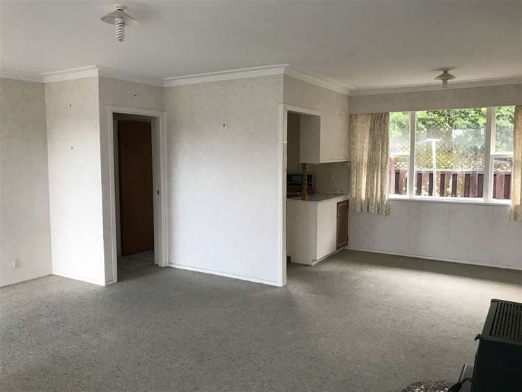 1/11 Sea Spray Drive Bucklands Beach_3