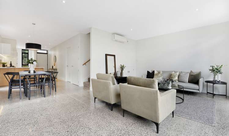 13 Isitt Road Hobsonville_7