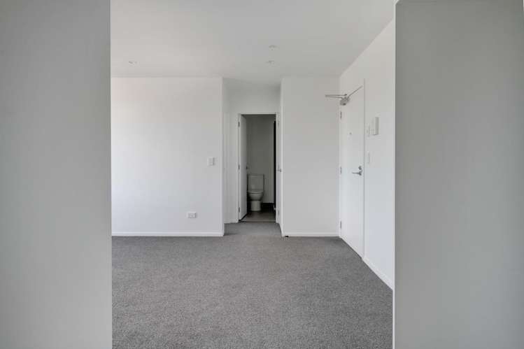 101/3 Rauemi Way Te Atatu South_11