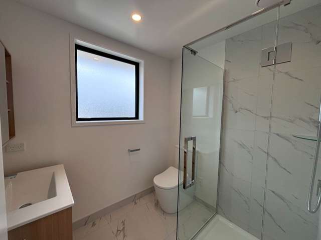 13/23 Awaroa Road Sunnyvale_4