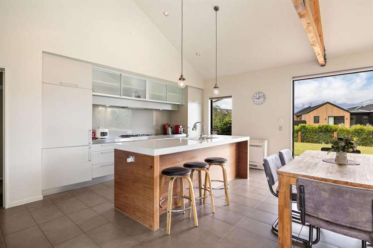 5 Glengarry Court Jack's Point_12