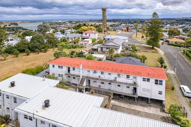 High Yield-8 unit block in sought after Durie Hill