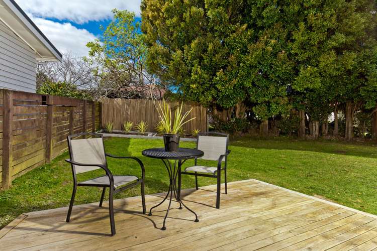 2/7 Vera Road Te Atatu South_16