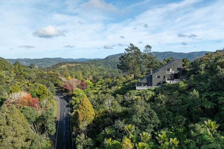 213 Scenic Drive Titirangi_29