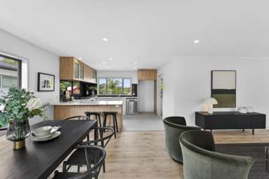 8A Colonel Barton Glade_3