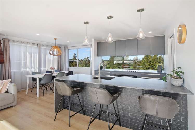 172 Torkar Road Clarks Beach_39