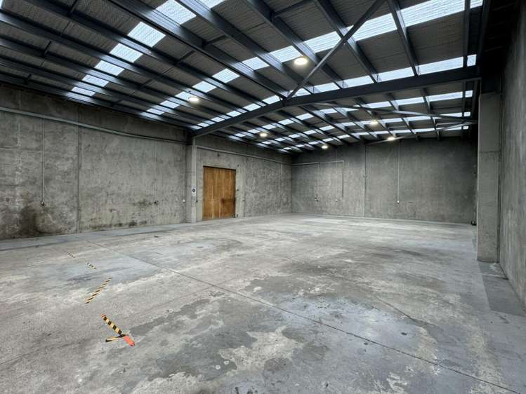 Unit E, 5 Tenahaun Place Wigram_5