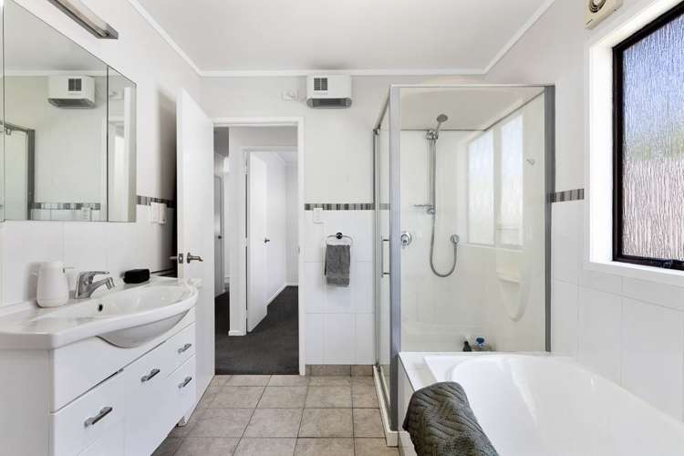 20 Sandiacre Way Browns Bay_16
