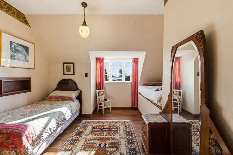 191 and 193 Muritai Road Eastbourne_13