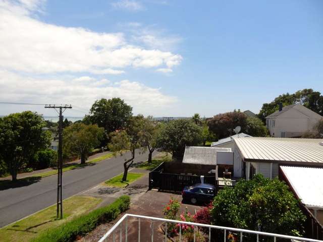 27 Fairlands Avenue Waterview_1