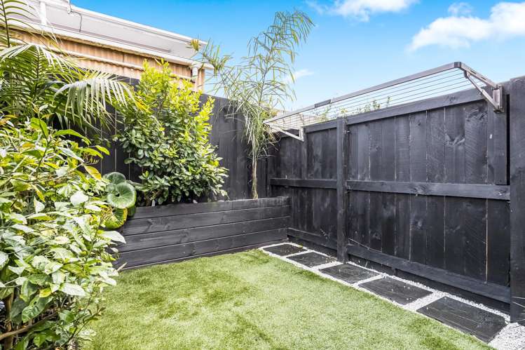 14b Kelwyn Road Kelston_15