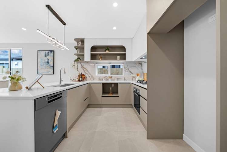 14 Ballyalton Cresent Flat Bush_5