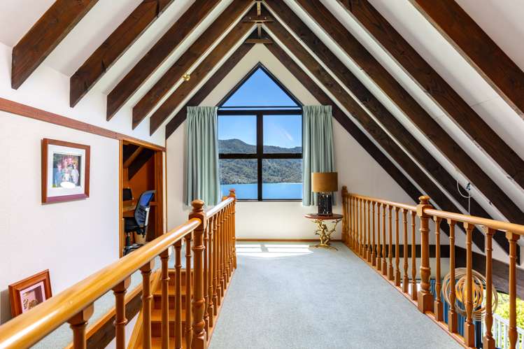 2069 Queen Charlotte Drive Queen Charlotte Sound_13