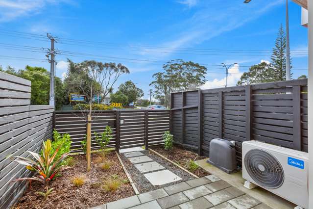 2/472 West Coast Road Glen Eden_4