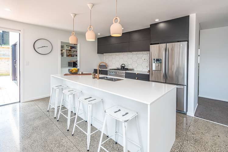 187 Mount View Road Bastia Hill_5