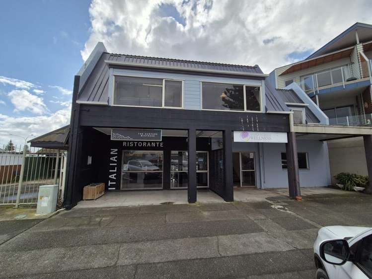 Unit 2, 10  Seaview road Paraparaumu Beach_0